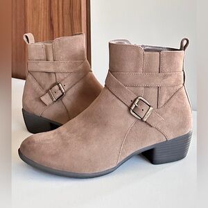 Croft & Barrow Brown Ankle Booties Size 9M (EUC)